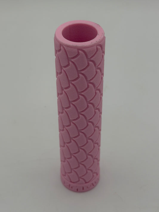 Fish pattern pink grip (200) (250)￼